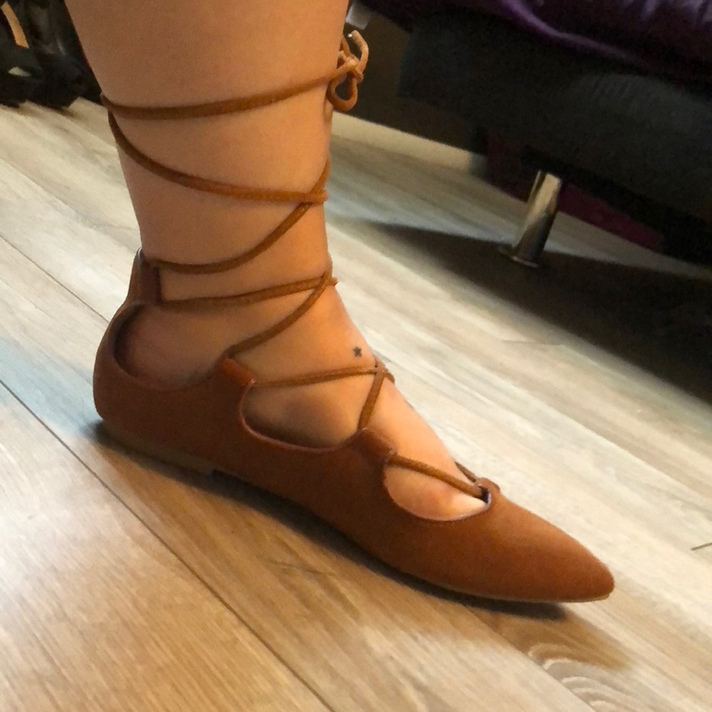 Gap strappy flats